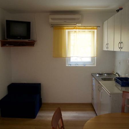 Apartment Viveniti Klenovica Exterior photo